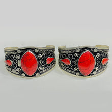 Load image into Gallery viewer, Vintage Red Stone Coral Cuff Bracelet
