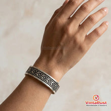 Load image into Gallery viewer, Vintage Tribal Silver Kuchi Slim Cuff Bracelet
