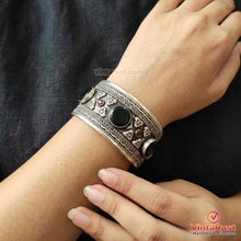 Load image into Gallery viewer, Handcrafted Vintage Stones Cuff Bracelet

