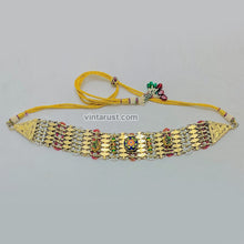 Load image into Gallery viewer, Vintage Style Golden Metal Choker Necklace
