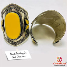 Load image into Gallery viewer, Vintage Tribal Cuff With Big Stones Bracelets

