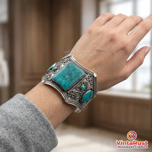 Load image into Gallery viewer, Vintage Tribal Handmade Cuff Bracelet
