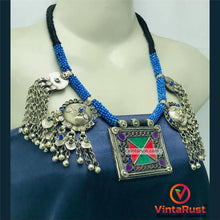 Load image into Gallery viewer, Blue Beaded Necklace With Dangling Pendants
