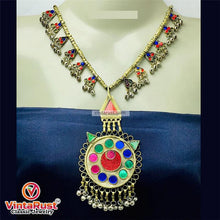 Load image into Gallery viewer, Antique Beaded Chain Pendant Necklace
