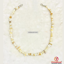 Load image into Gallery viewer, Beige &amp; White Natural Shell Necklace

