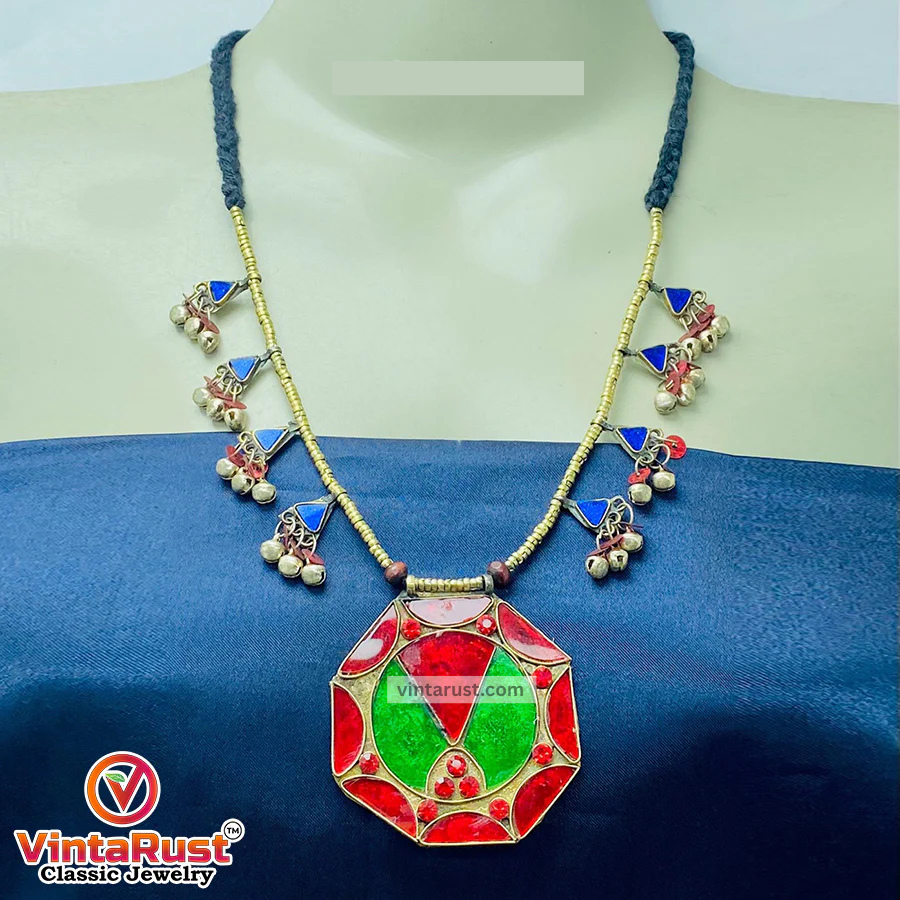 Red and Green Glass Stone Pendant Necklace