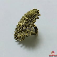 Load image into Gallery viewer, Antique Gold Tone Sunflower Ring
