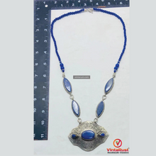 Load image into Gallery viewer, Vintage Blue Lapis Lazuli Stone Necklace

