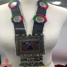 Load image into Gallery viewer, Long Straps Mala Style Pendant Necklace
