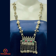 Load image into Gallery viewer, Vintage Long Chain Boho Pendant Necklace
