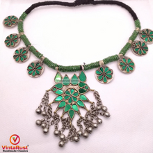 Load image into Gallery viewer, Antique Green Or Red Stones Kuchi Necklace
