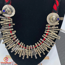 Load image into Gallery viewer, Red Handmade Metal Antique Spikes Choker Necklace
