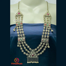 Load image into Gallery viewer, Silver Kuchi Pendant Necklace With Glass Stones
