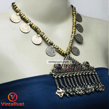 Load image into Gallery viewer, Vintage Beaded Chain Pendant Necklace
