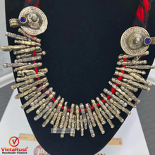 Load image into Gallery viewer, Red Handmade Metal Antique Spikes Choker Necklace
