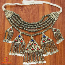 Load image into Gallery viewer, Beaded Layered With Pendants And Glass Stones Choker
