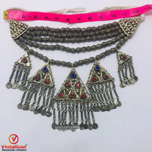 Load image into Gallery viewer, Beaded Layered With Pendants And Glass Stones Choker
