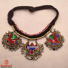 Load image into Gallery viewer, Tribal Three Petal Kuchi Vintage Choker Necklace
