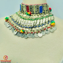 Load image into Gallery viewer, Massive Tribal Fish Ethnic Multicolor Choker
