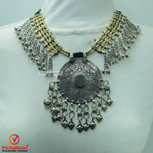 Load image into Gallery viewer, Nomadic Turkmen Necklace With Dangling Bells
