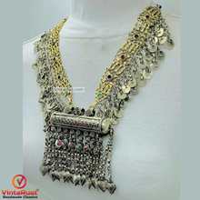Load image into Gallery viewer, Vintage Big Pendant Necklace With Dangling Tassels
