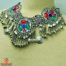 Load image into Gallery viewer, Tribal Three Rings Necklace With Silver Bells

