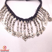 Load image into Gallery viewer, Handmade Tribal Dangling Tassels Choker
