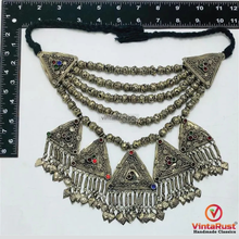 Load image into Gallery viewer, Vintage Multilayered Necklace With Dangling Pendants
