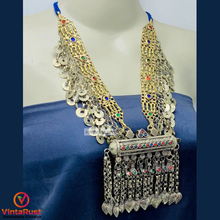 Load image into Gallery viewer, Vintage Big Pendant Necklace With Dangling Tassels
