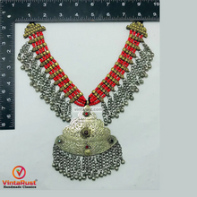 Load image into Gallery viewer, Multilayers Beaded Necklace With Silver Vintage Pendant
