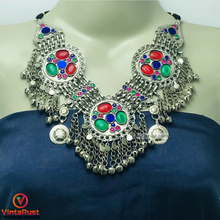 Load image into Gallery viewer, Tribal Three Rings Necklace With Silver Bells
