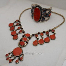 Load image into Gallery viewer, Tribal Stones Necklace With Cuff Bracelet
