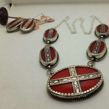 Load image into Gallery viewer, Vintage Inspired Red Stone Jewelry Set
