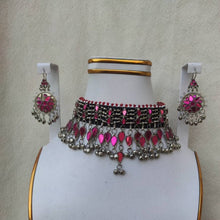 Load image into Gallery viewer, Pink beaded choker Jewelry Set
