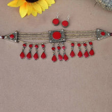 Load image into Gallery viewer,  Kuchi Choker With Stones and Earrings Set
