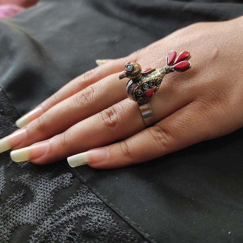 Antique Bird-Inspired Gemstone Ring