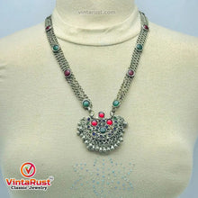 Load image into Gallery viewer, Antique Pendant Necklace Inlaid With Red and Green Glass Stones
