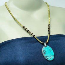 Load image into Gallery viewer, Beaded Statement Necklaces With Pendant Stone
