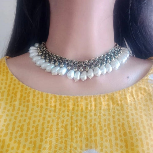 Statement Collar Necklace With Pearls