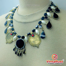 Load image into Gallery viewer, Choker Necklace With Stones, Pearls and Coins
