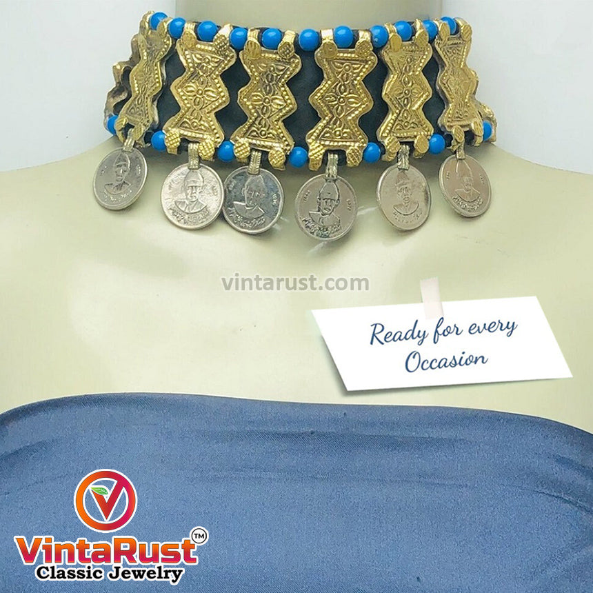 Choker With Golden Metal Motifs and Turquoise Beads