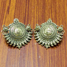 Load image into Gallery viewer, Antique Golden Tone Big Earrings
