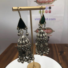 Load image into Gallery viewer, Vintage  Fashionable Green and Silver Earrings
