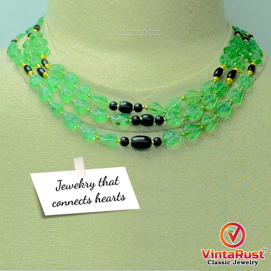 Green Glass Stones Multilayers Beaded Necklace