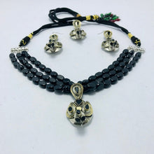 Load image into Gallery viewer, Black Stone Beaded Birds Motif Jewelry Set
