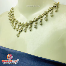 Load image into Gallery viewer, Indian Style Dangling Silver Gems Necklace
