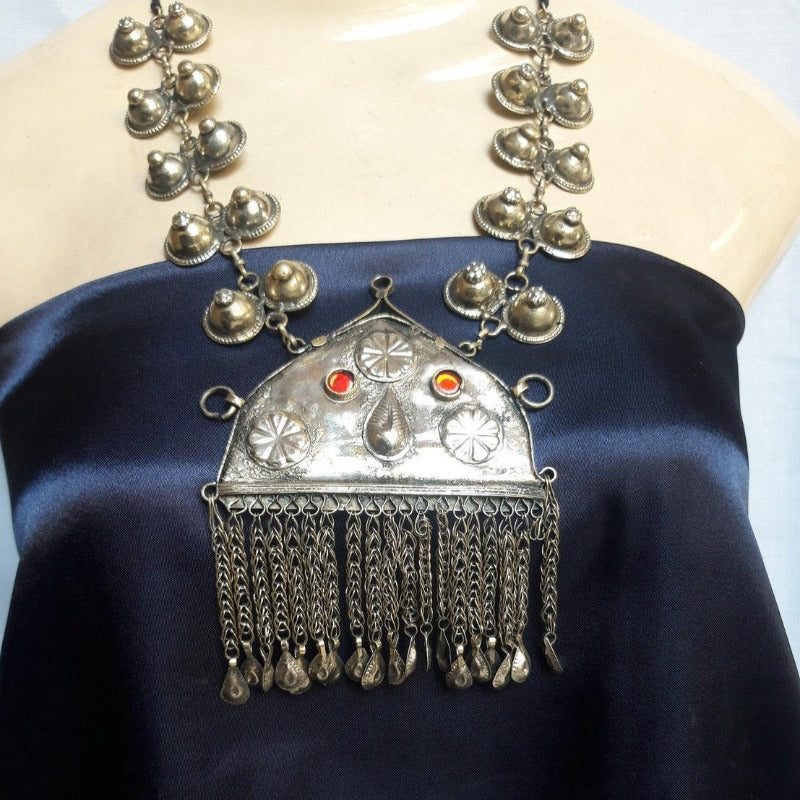 Pendant Necklace With Dangling Tassels