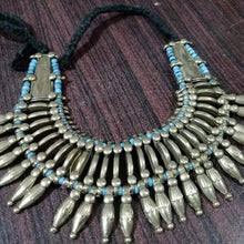 Load image into Gallery viewer, Vintage Metal Spikes Choker Necklace With Beads
