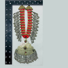 Load image into Gallery viewer, Multilayers Beaded Necklace With Silver Vintage Pendant

