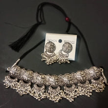 Load image into Gallery viewer, Indian Style Bells Choker Necklace With Earrings
